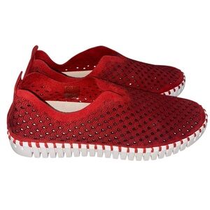 Ilse Jacobsen Tulip Red Perforated Laser Cut Slip-On Flats Size 6 Lightweight